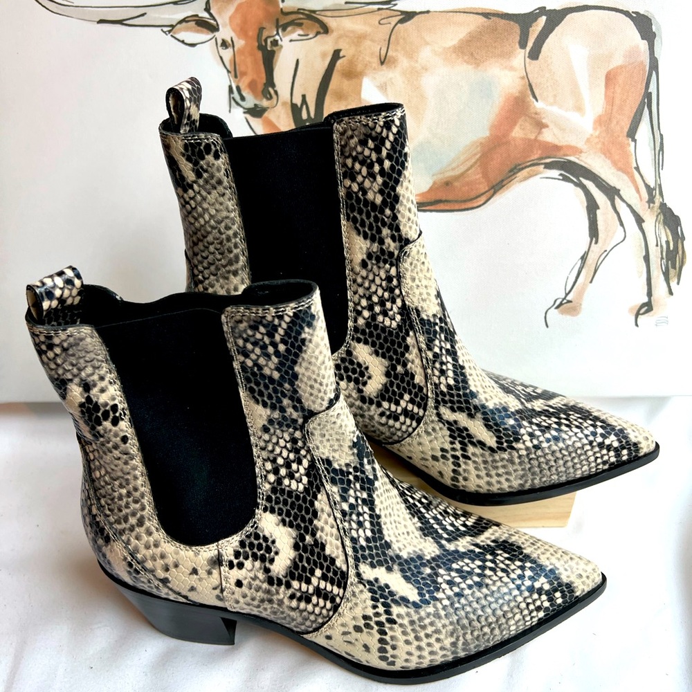 Great for Rodeo! New! Paige Willa Snake Bootie Size 7.5